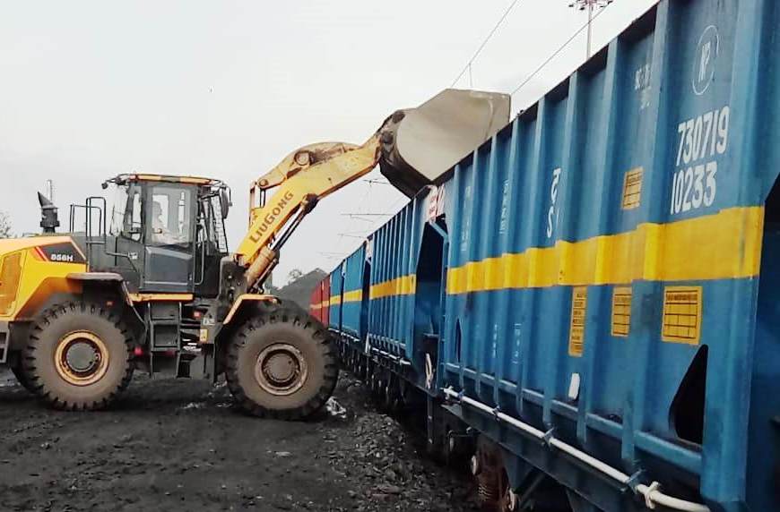 “End-to-end Iron Ore logistics solutions, including rake supply and tip-trailer cargo services, supp